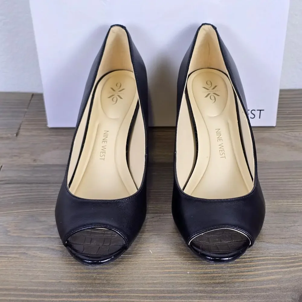 Nine West - Cape 9x9 Dress Wedges with Peep Toe in Size 9.5M Black